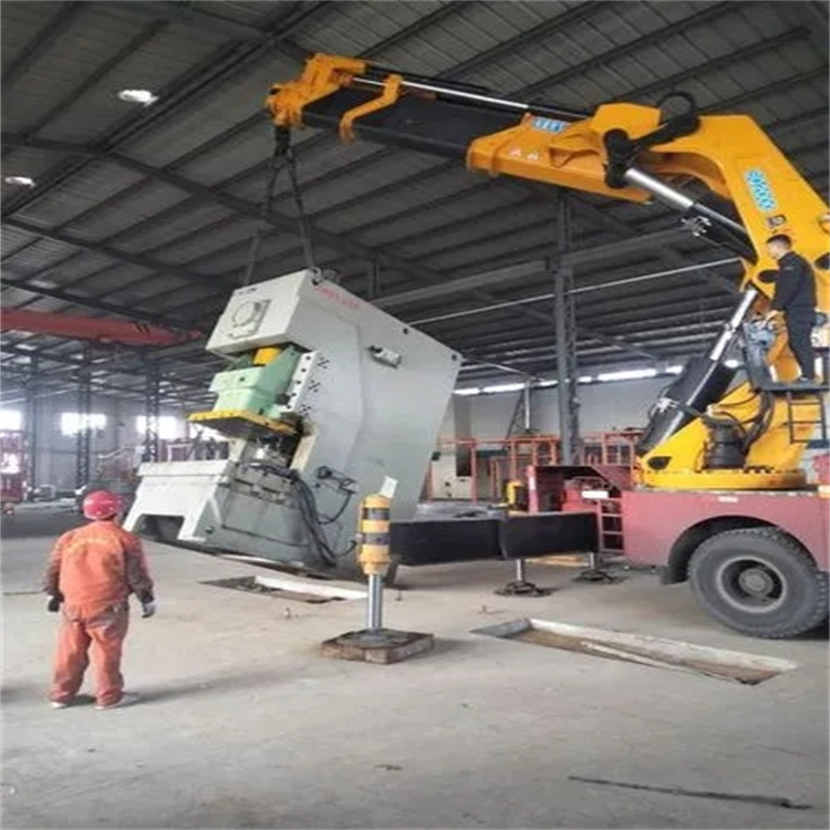 漳州芗城80吨折臂吊车出租附近电话